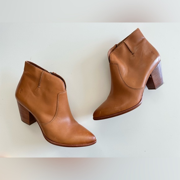 Frye Shoes - FRYE Jennifer Pointed Toe Cognac Leather Ankle Boots Womens Size 8